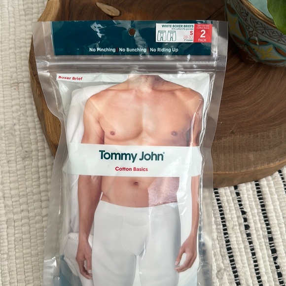 Tommy John - Picture 6 of 10